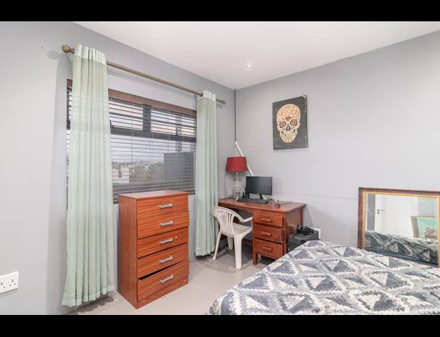 2 BEDROOM APARTMENT FOR SALE IN BURGUNDY ESTATE